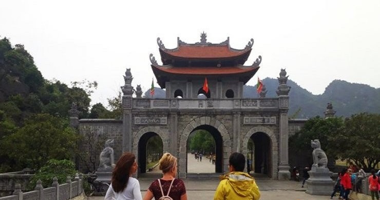 Luxury Hoa Lu - Tam Coc Small Group Day Trip