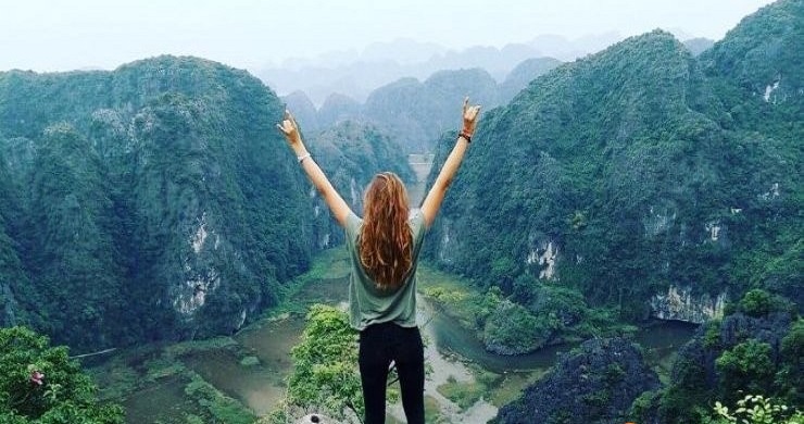 Luxury Hoa Lu - Tam Coc Small Group Day Trip
