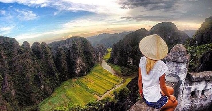 Luxury Hoa Lu - Tam Coc Small Group Day Trip