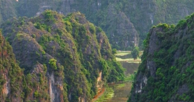 Luxury Hoa Lu - Tam Coc Small Group Day Trip