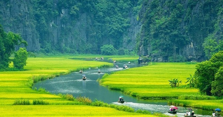 Vietnam Family Beach Rest 15 Days