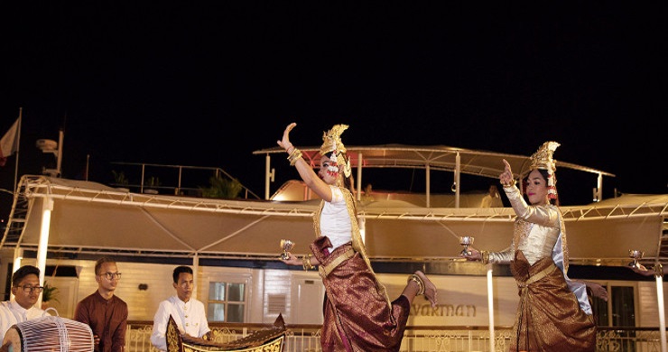 Luxury Vietnam - Cambodia Mekong Cruise 18 Days