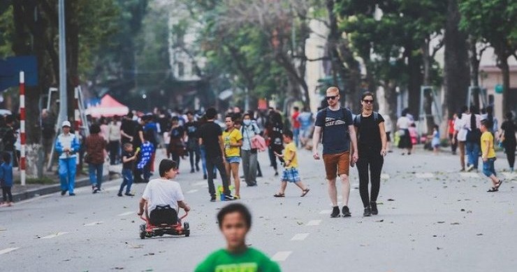 Vietnam's Insight 18 Days